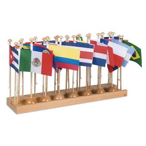 Флаги стран Северной и Южной Америки на деревянной подставке